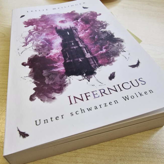 Infernicus - Unter schwarzen Wolken - Ein düsterer Fantasyroman von Leslie Meilinger